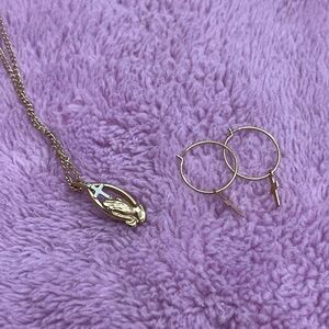 Elegant Gold and Silver Necklace